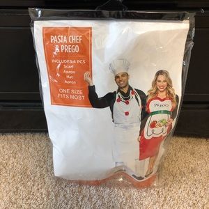 Pasta Chef & Prego couple’s Halloween costume